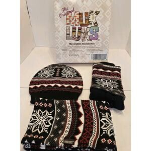 The Original MUK LUKS REVERSIBLE Beanie, Eternity Scarf, and Wristwarmer Gloves‎